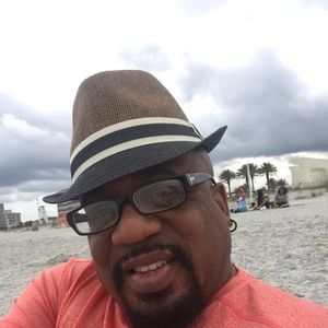 Meet your Posher, Everett